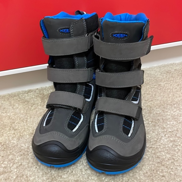 KEEN NWT little boy size 1 black, gray, and blue winter 3 strap velcro boots - Picture 4 of 11